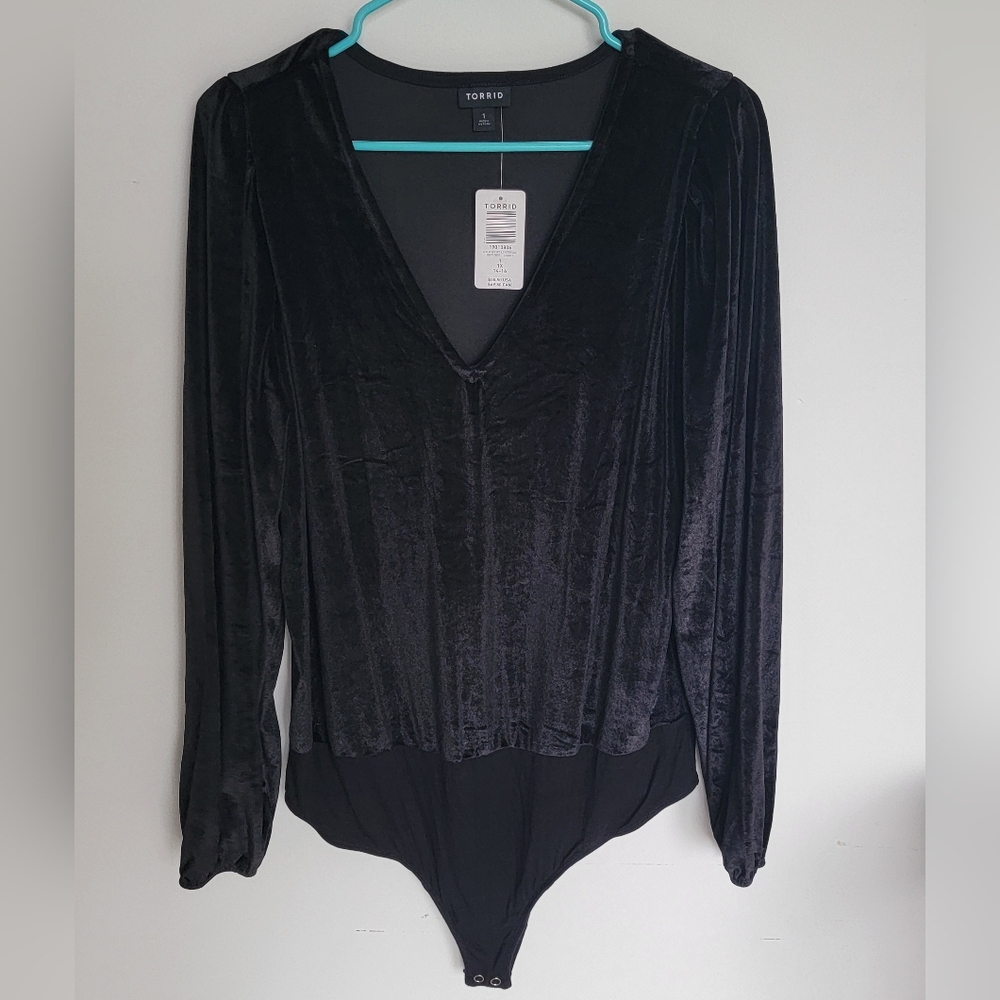 Torrid Black Velvet Plunging Body Suit Size 1 (14-16)
